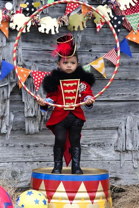 circus diy decorations|circus themed party costume ideas.